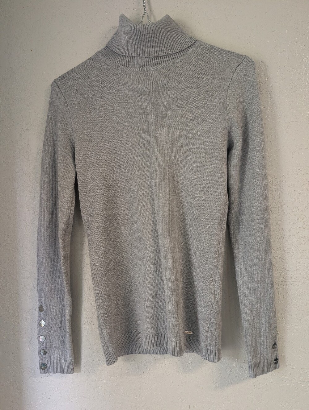 Ribbed Turtleneck Top S Gray Button Sleeve Old Money Soft Minimal Indie Sleek